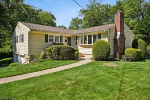 14 Burlington Rd, Berkeley Heights Township, NJ 07974 - Photo 2