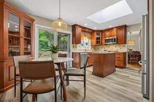 14 Burlington Rd, Berkeley Heights Township, NJ 07974 - Photo 8