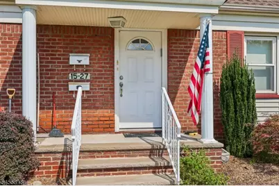 15-27 Parmelee Ave, Fair Lawn, NJ 07410 - Photo 4