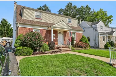 15-27 Parmelee Ave, Fair Lawn, NJ 07410 - Photo 2