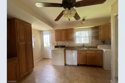 27 Charles Ter, Waldwick, NJ 07463 - Photo 6