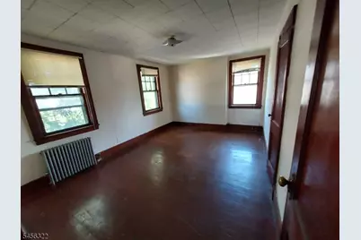 82 Roosevelt Ave, Belleville, NJ 07109 - Photo 2