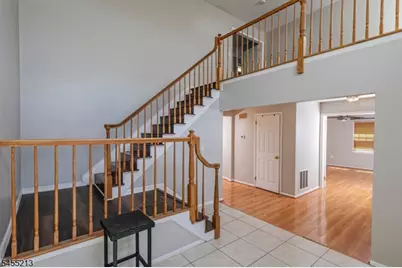 9 Chipwood Ln, North Brunswick Township, NJ 08902 - Photo 4