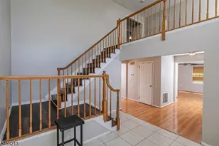 9 Chipwood Ln, North Brunswick Township, NJ 08902 - Photo 4