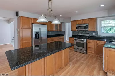 9 Chipwood Ln, North Brunswick Township, NJ 08902 - Photo 12