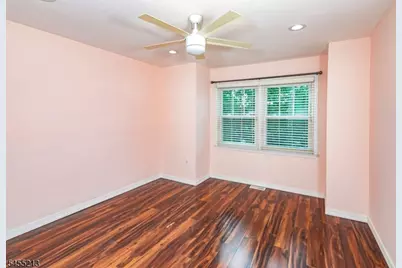 9 Chipwood Ln, North Brunswick Township, NJ 08902 - Photo 26