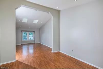 9 Chipwood Ln, North Brunswick Township, NJ 08902 - Photo 8