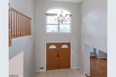 9 Chipwood Ln, North Brunswick Township, NJ 08902 - Photo 2