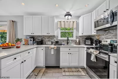 5 Lawrence Dr, Vernon, NJ 07422 - Photo 8