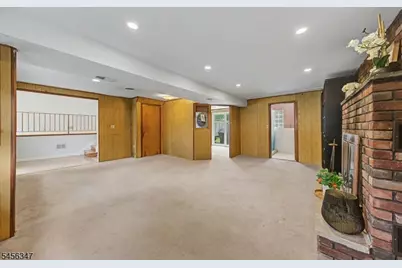 11 Dolly Dr, Parsippany, NJ 07054 - Photo 8