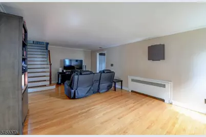 2758 Larchmont Rd, Union Township, NJ 07083 - Photo 8