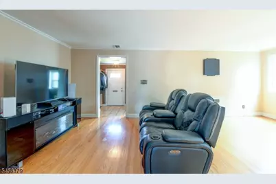 2758 Larchmont Rd, Union Township, NJ 07083 - Photo 6
