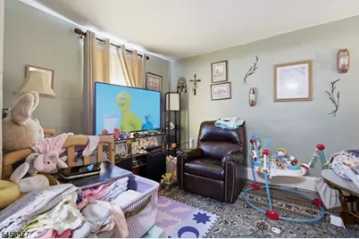 589 S Main St, Phillipsburg, NJ 08865 - Photo 8