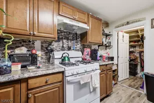 589 S Main St, Phillipsburg, NJ 08865 - Photo 10