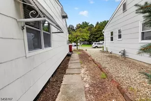 124 Northumberland Dr, Berkeley Township, NJ 08757 - Photo 32