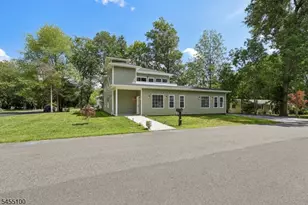 34 Gates Ave, Warren Township, NJ 07059 - Photo 2