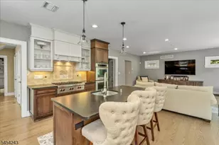 8 Doering Way, Cranford Township, NJ 07016 - Photo 10