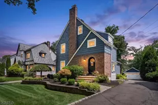 8 Doering Way, Cranford Township, NJ 07016 - Photo 2