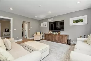 8 Doering Way, Cranford Township, NJ 07016 - Photo 16