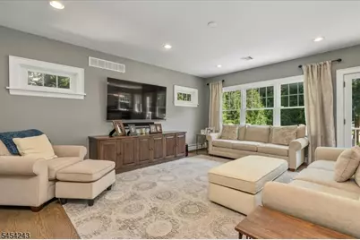 8 Doering Way, Cranford Township, NJ 07016 - Photo 14