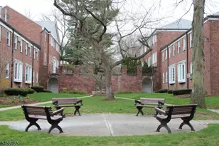 23 Park Ct, Verona, NJ 07044 - Photo 1