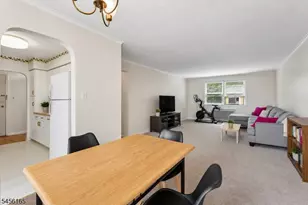 23 Park Ct, Verona, NJ 07044 - Photo 8