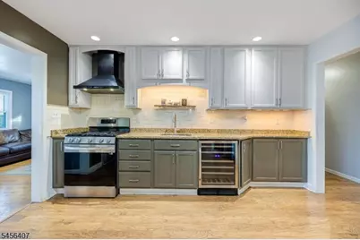 12 Lois Ave, Clifton, NJ 07014 - Photo 8