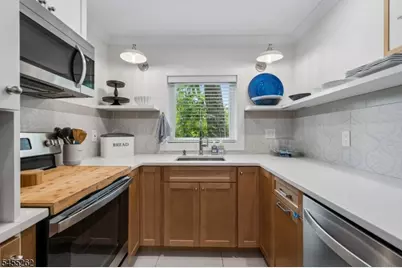 327 Squaw Trl, Hopatcong, NJ 07821 - Photo 22