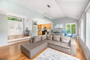 42 W Shore Dr, Vernon, NJ 07462 - Photo 4