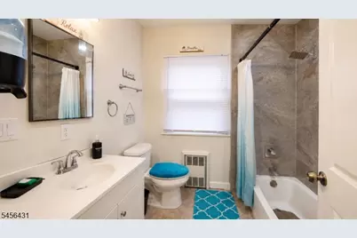 37 Prospect St, Bloomfield, NJ 07003 - Photo 8