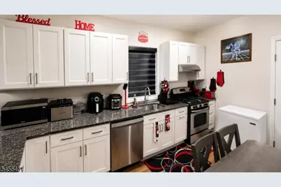 37 Prospect St, Bloomfield, NJ 07003 - Photo 16