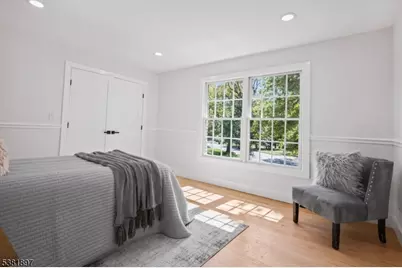 10 Elmwood Ct, Livingston, NJ 07039 - Photo 26