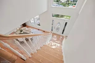 10 Elmwood Ct, Livingston, NJ 07039 - Photo 46
