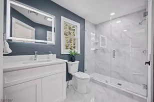 10 Elmwood Ct, Livingston, NJ 07039 - Photo 32