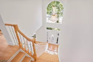 10 Elmwood Ct, Livingston, NJ 07039 - Photo 24