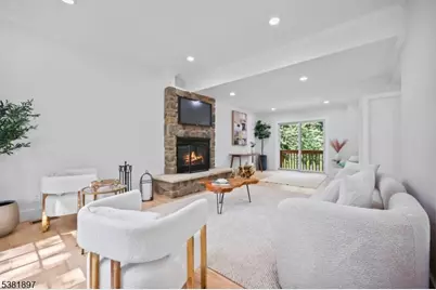 10 Elmwood Ct, Livingston, NJ 07039 - Photo 16