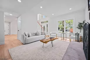 10 Elmwood Ct, Livingston, NJ 07039 - Photo 18