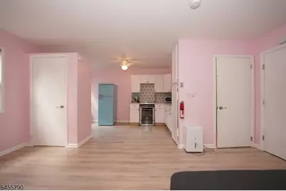 15 Forest St #11, Montclair, NJ 07042 - Photo 1