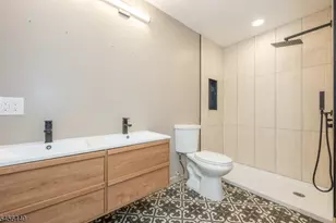 33 Orchard Dr, Vernon, NJ 07462 - Photo 8
