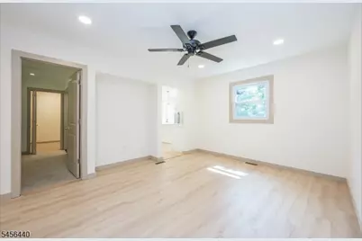 33 Orchard Dr, Vernon, NJ 07462 - Photo 12