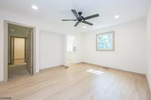 33 Orchard Dr, Vernon, NJ 07462 - Photo 12