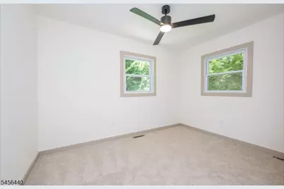 33 Orchard Dr, Vernon, NJ 07462 - Photo 18