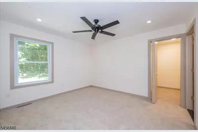 33 Orchard Dr, Vernon, NJ 07462 - Photo 10