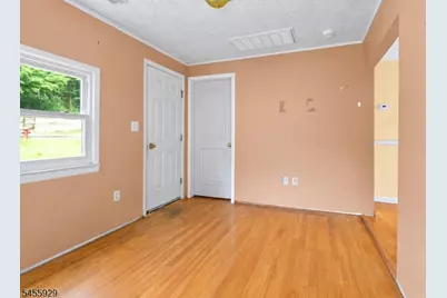 62 S Cherry Rd, Jefferson Township, NJ 07849 - Photo 4