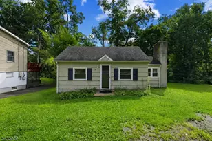62 S Cherry Rd, Jefferson Township, NJ 07849 - Photo 2