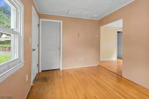 62 S Cherry Rd, Jefferson Township, NJ 07849 - Photo 4