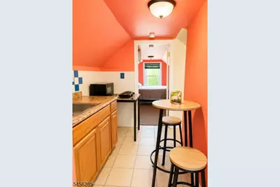 284 Hunterdon St #3, Newark, NJ 07103 - Photo 8