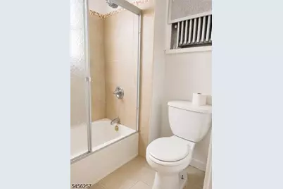 284 Hunterdon St #1, Newark, NJ 07103 - Photo 6