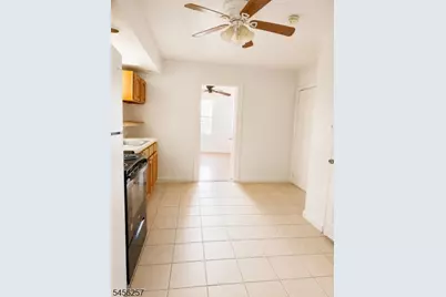 284 Hunterdon St #1, Newark, NJ 07103 - Photo 4