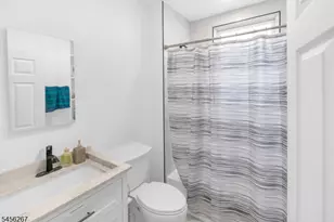 233 S Clinton St, East Orange, NJ 07018 - Photo 32